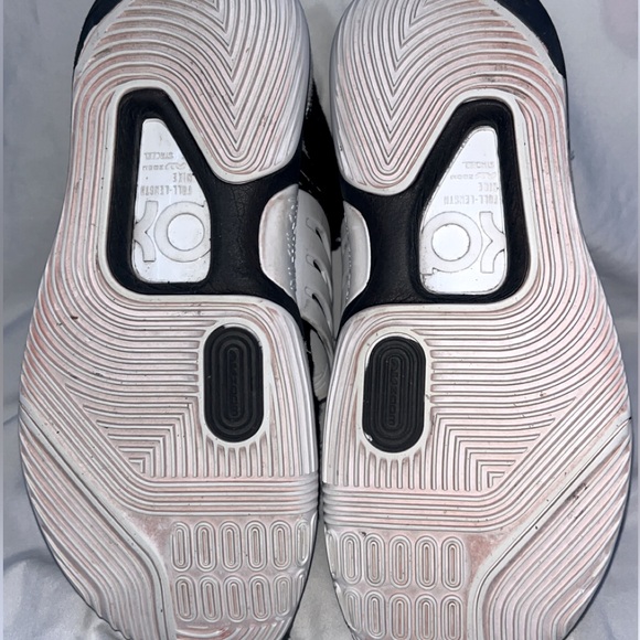 Kevin Durant 14 Shoes - Picture 2 of 2